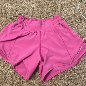 Lulu Lemon Hotty Hot Shorts 2.5